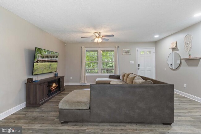 Building Photo - 12418 Red Rock Ct