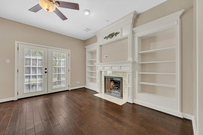 Building Photo - 7659 Ameswood Rd