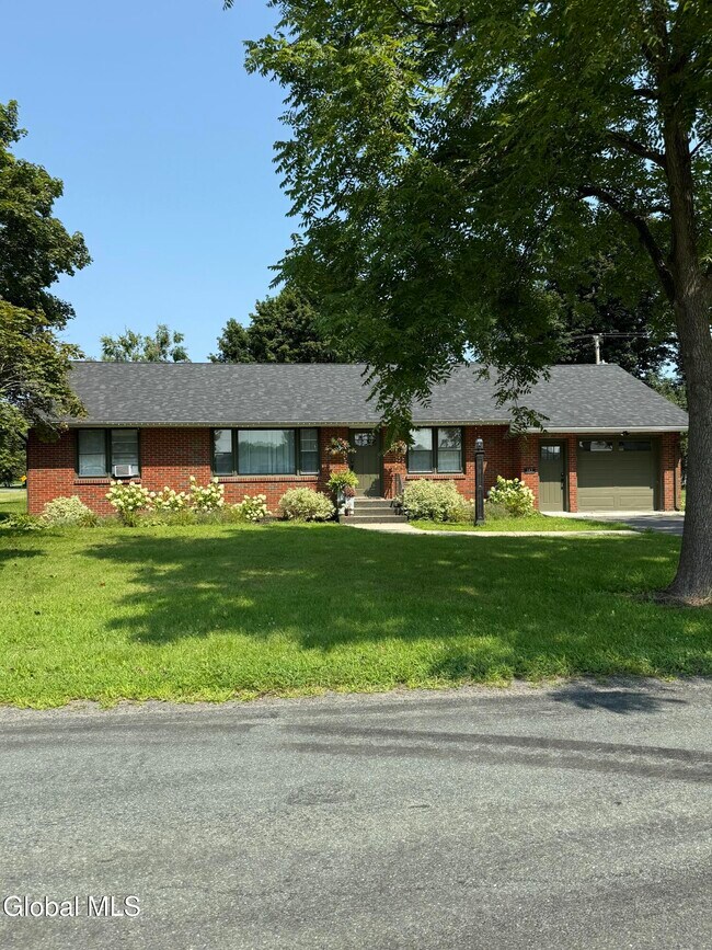 Building Photo - 143 Schuurman Rd