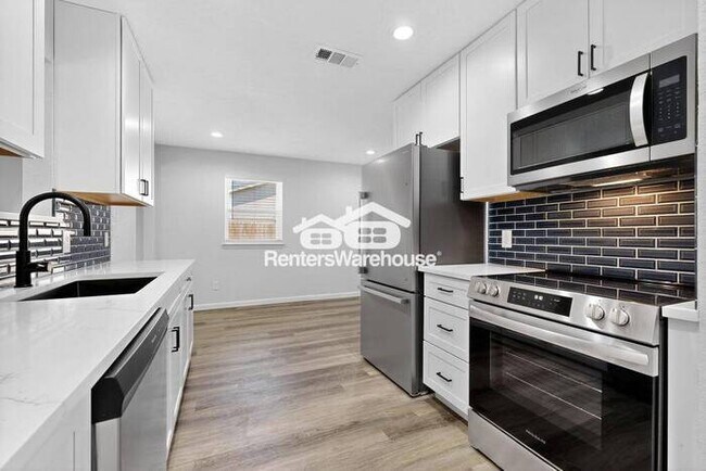 Building Photo - Completely ReFreshed Grapevine Rental