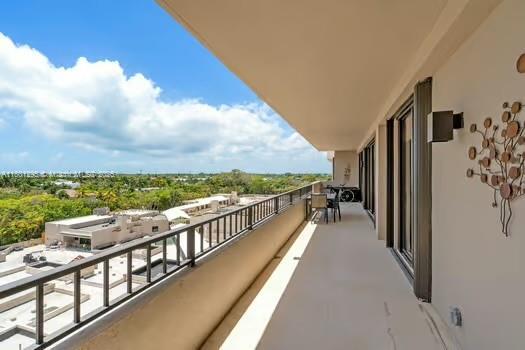 Building Photo - 151 Crandon Blvd