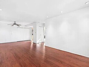 Building Photo - 1874 Pelham Pkwy S