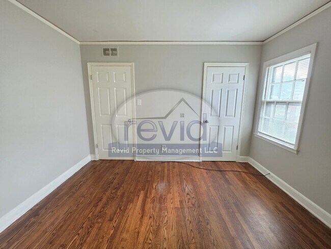 Building Photo - 3 Bedroom Home!!
