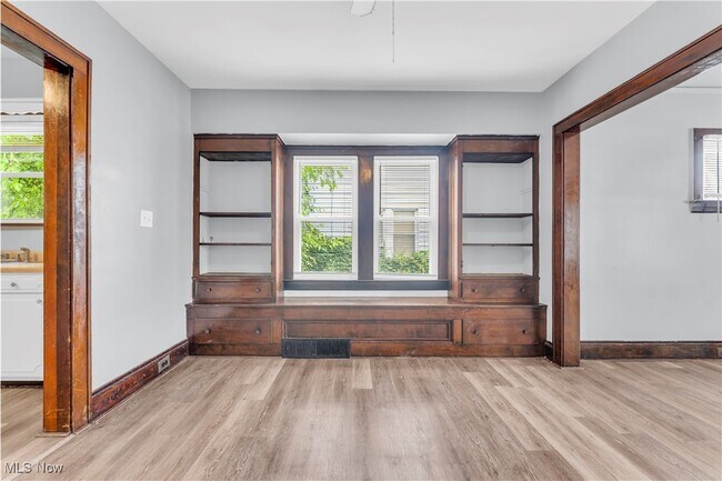 Building Photo - 3420 W 117th St