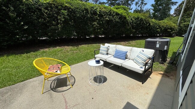 Building Photo - 106 Growden Ln