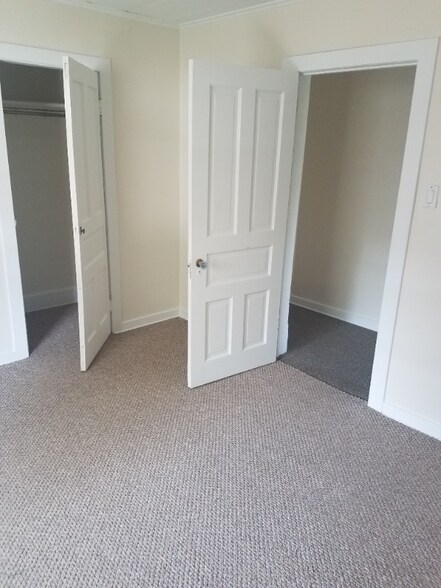 Building Photo - 115 N 5th St