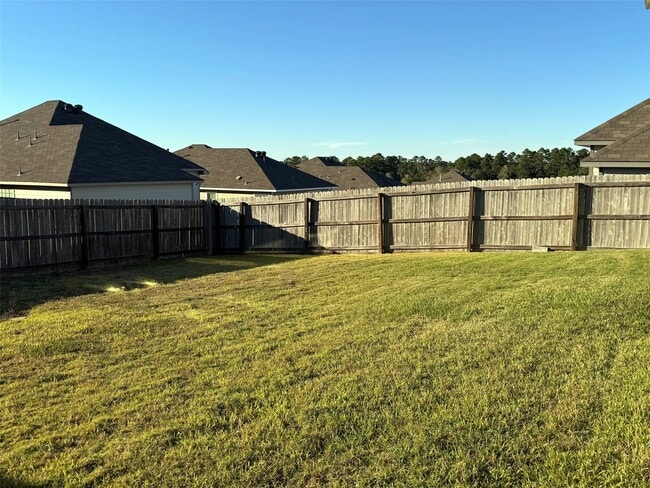 Building Photo - 163 Emery Oak Way