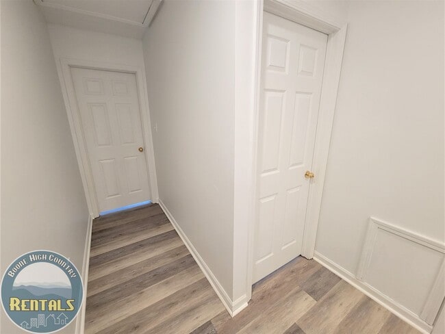 Building Photo - 186 Grandfather Farms Rd