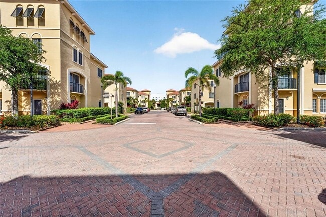 Building Photo - 105 S Bradford Bch Ct