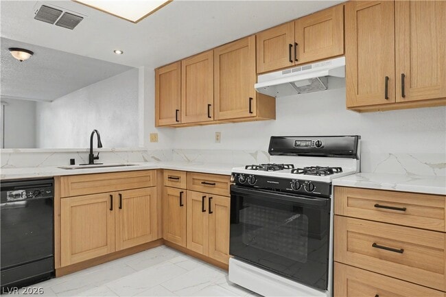 Building Photo - 6544 Ironbark Ln