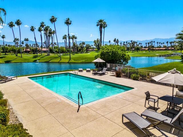 Building Photo - 38101 Crocus Ln