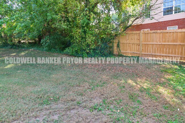 Building Photo - 1240 N Concord Rd