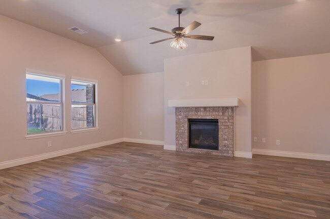 Building Photo - New Home in Moore For Rent