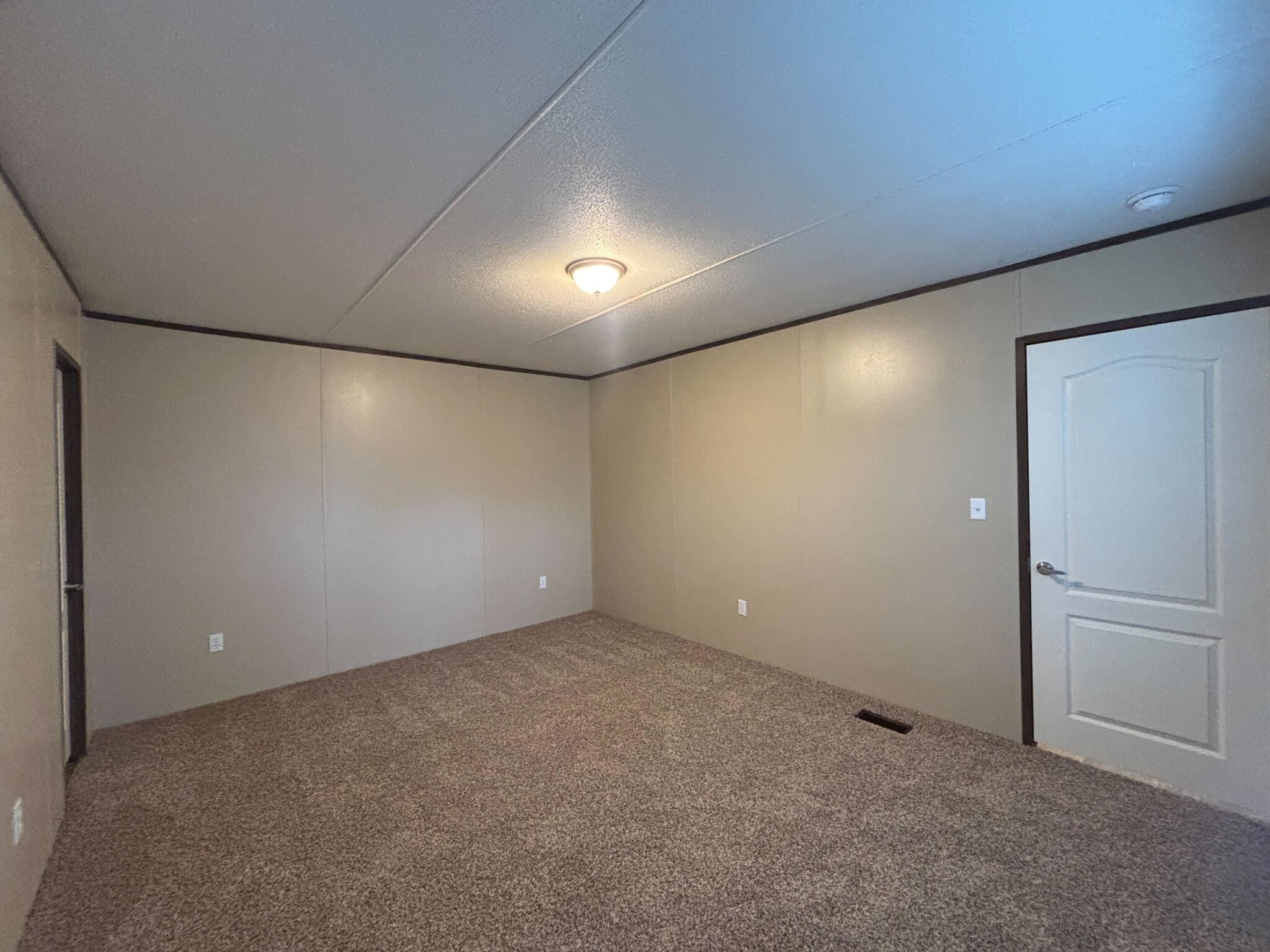 Building Photo - 1612 N 6th St