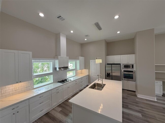 Primary Photo - 2123 Bidwell Dr