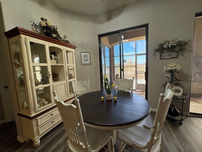 Building Photo - 3 BR Furnished w/Utilities-Vacation Rental- Laughlin Ranch
