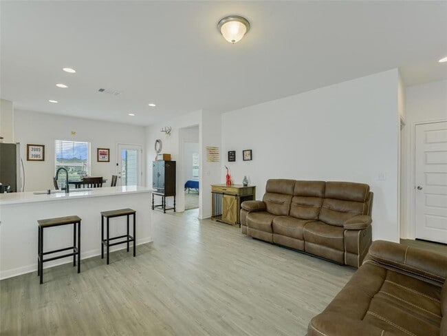 Building Photo - 6802 Tiznow Ln