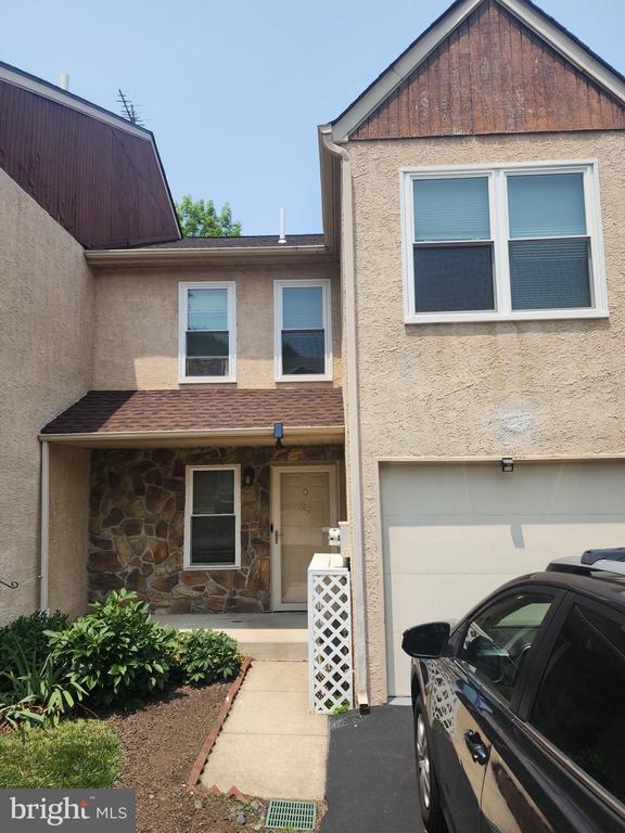 Building Photo - 25 Forsythia Ct