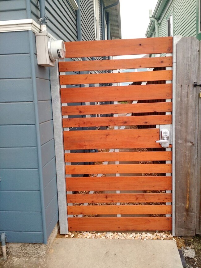 Building Photo - Charming remodeled lower unit with amazing yard and laundry