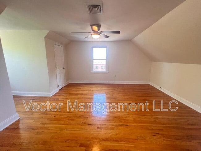 Building Photo - 2628 State St