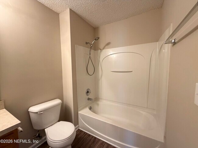 Building Photo - 6902 Southern Oaks Dr W