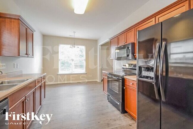 Building Photo - 2216 Spaulding Pl