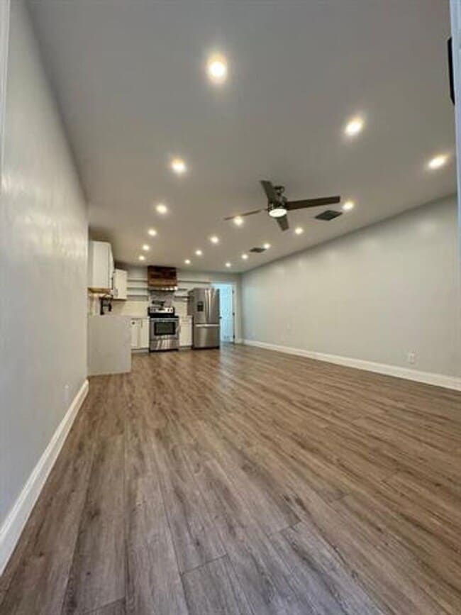 Building Photo - 9422 SW 51st St # 1-2, Cooper City, FL 33328