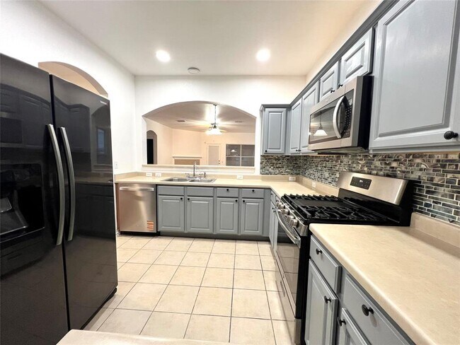 Building Photo - 10909 Reliance Creek Dr