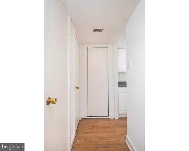 Building Photo - 2031 South St