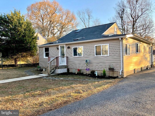 Building Photo - 1509 Robinson Rd