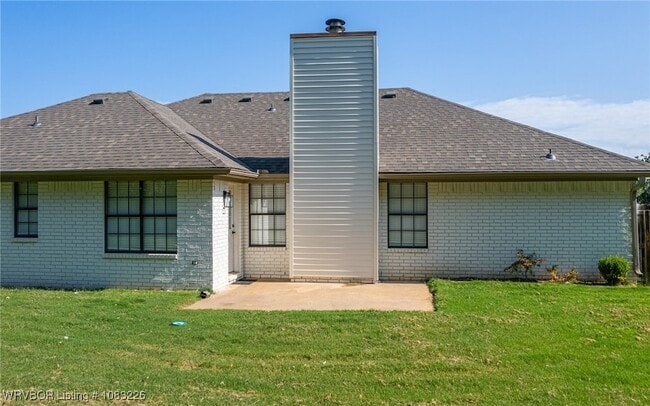 Building Photo - 8808 Skypark Dr