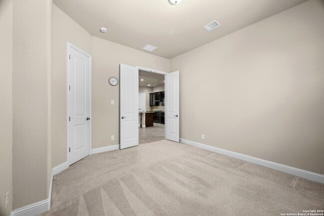 Building Photo - 723 Viento Point