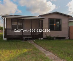 Building Photo - 2901 Soledad St