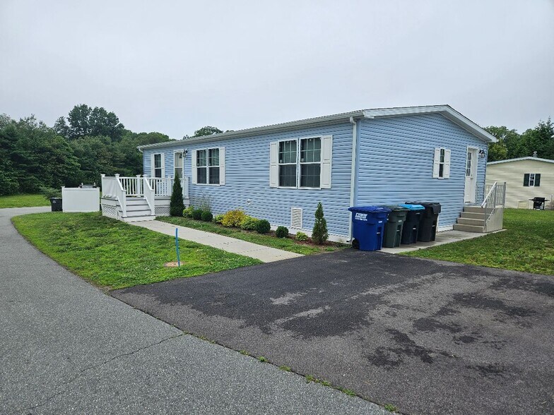 Building Photo - 14 Rockledge Ct