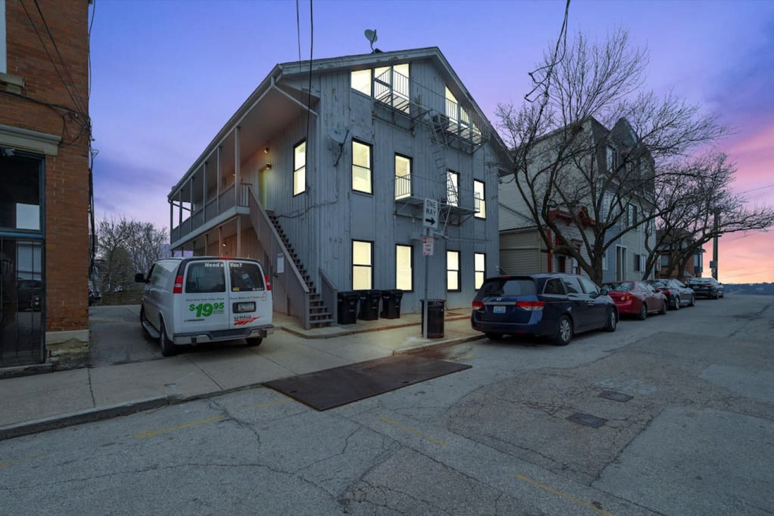 Building Photo - 964 Pavilion St