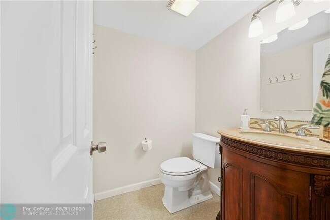 Building Photo - 2401 S Ocean Dr