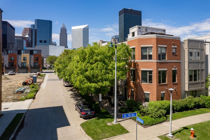 Building Photo - 1471 Lindazzo Ave