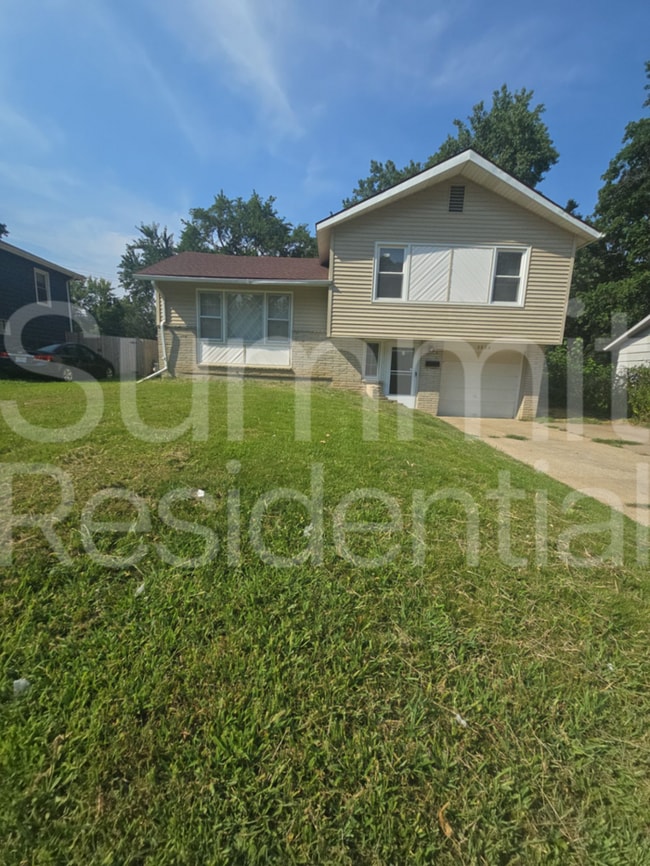 Building Photo - 8004 E 91 St