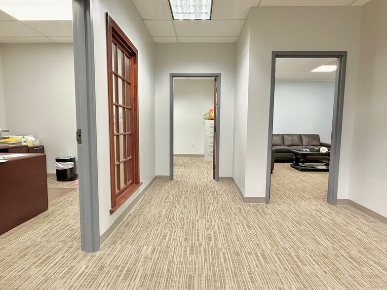 Building Photo - 4640 Valais Ct