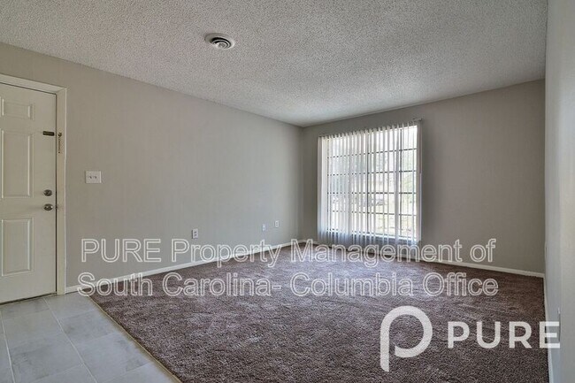 Building Photo - 2915 Chatsworth Rd