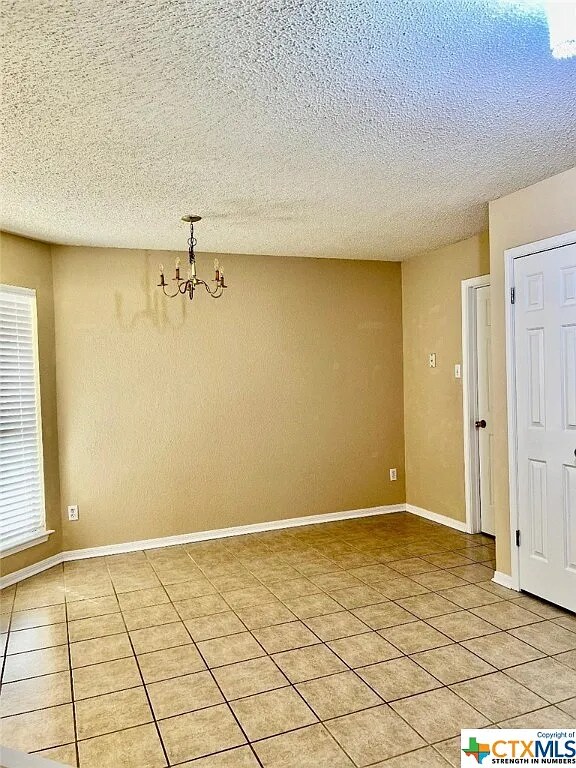 Building Photo - 901 Kelso Dr