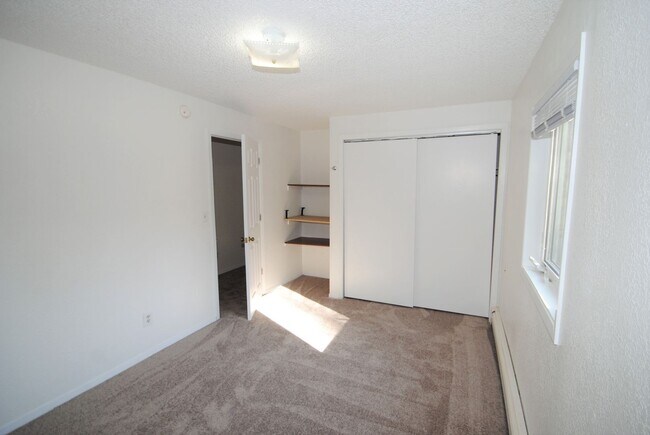 Building Photo - Keeling Rd 795