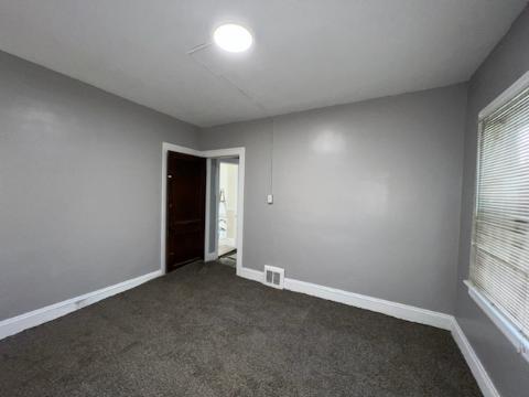 Building Photo - 2945 E 128th St