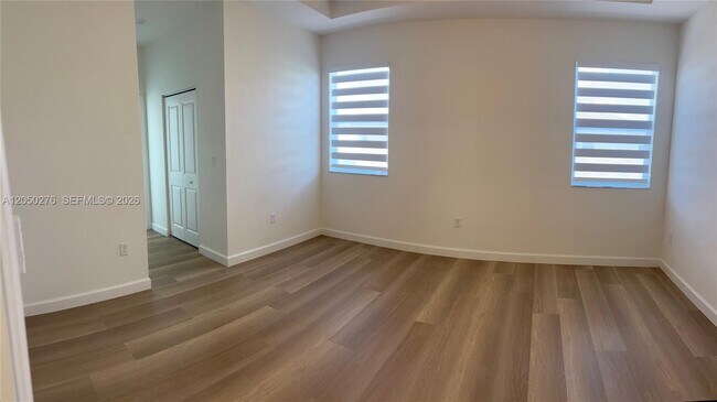 Building Photo - 2651 SE 24th Dr