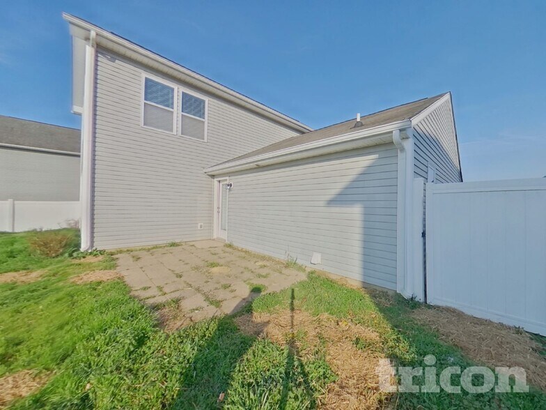 Building Photo - 8187 Thornton St