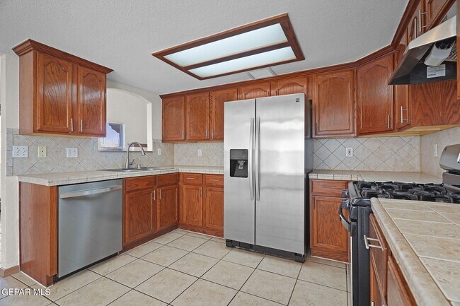 Building Photo - 12705 Tierra Flores Dr