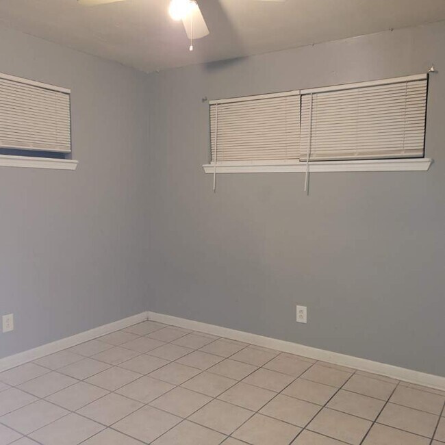 Bedroom - 804 Lyndell Ct