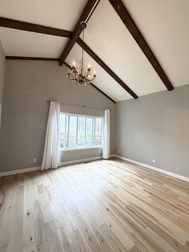 Building Photo - 5427 Yerba Buena Rd