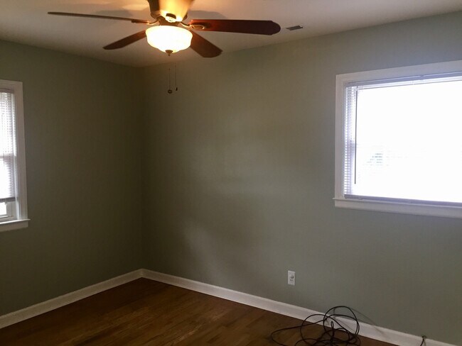 Building Photo - 5321 Ridgewood Heights Dr