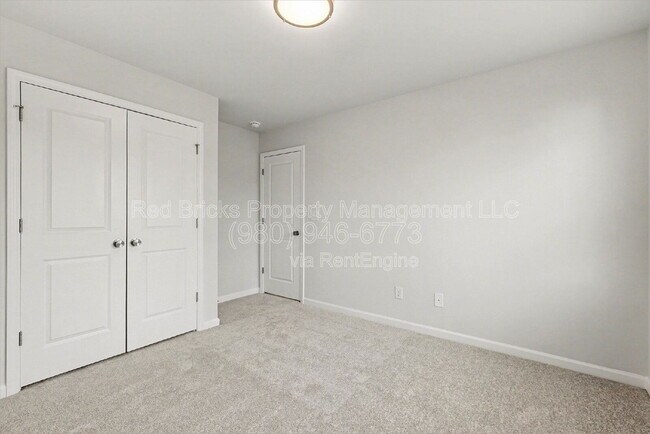 Building Photo - 246 Ferebee Pl